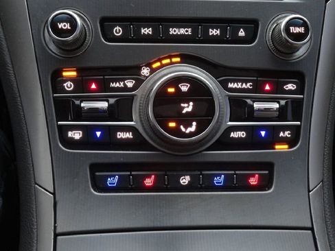 Used 2017 Lincoln MKZ Reserve w/ Climate Package image 11