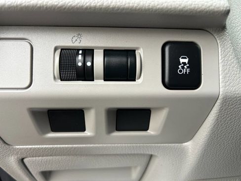 Used 2017 Subaru Forester 2.5i w/ Alloy Wheel Package image 20