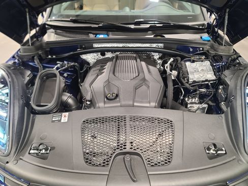New 2026 Porsche Macan AWD/4WD image 30