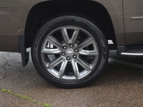 Used 2016 Chevrolet Suburban LTZ AWD/4WD image 30