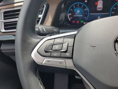 Certified 2024 Volkswagen Atlas SE w/ Panoramic Sunroof Package FWD image 26