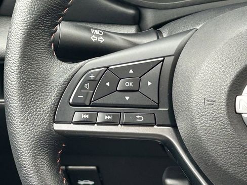 Used 2025 Nissan Versa SR w/ Trunk Package image 20