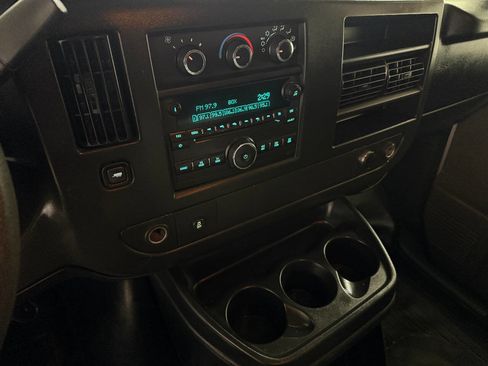 Used 2014 Chevrolet Express 3500 3500 3dr Extended Cargo Van image 96