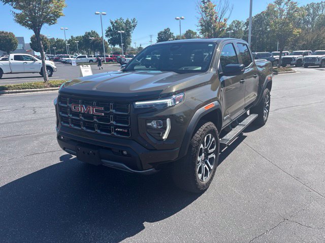 Used 2023 GMC Canyon AT4 w/ AT4 Premium Package AWD/4WD image 4