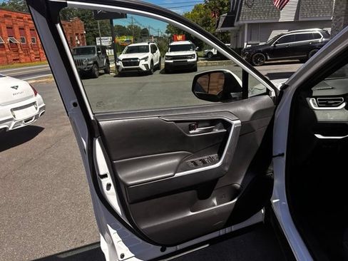 Used 2024 Toyota RAV4 SE AWD/4WD image 11