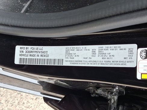 New 2026 RAM 1500 4x4 Crew Cab image 19