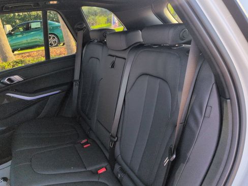 Used 2022 BMW X5 sDrive40i w/ Premium Package RWD image 13
