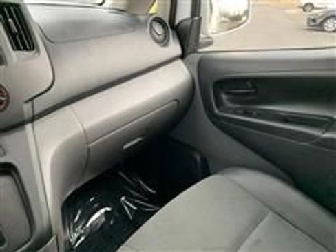 Used 2017 Nissan NV200 SV w/ Technology Package image 29