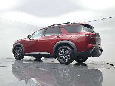 Used 2022 Nissan Pathfinder SV w/ SV Black Package FWD image 22