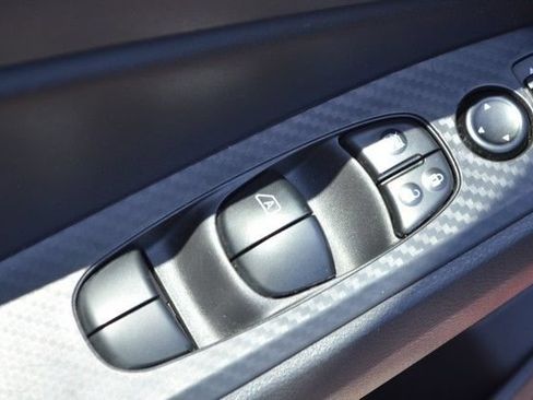 Used 2024 Nissan Altima 2.5 SV w/ SV Premium Package FWD image 16