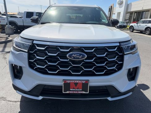 New 2026 Ford Explorer Platinum w/ LUX Leather Package AWD/4WD image 8