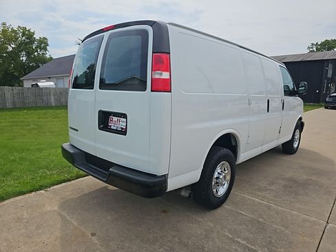 Used 2019 Chevrolet Express 2500 RWD image 6