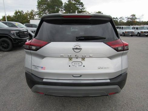 Used 2021 Nissan Rogue SV w/ Premium Package image 4