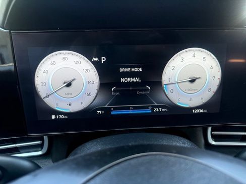 Used 2023 Hyundai Elantra SEL w/ Convenience Package FWD image 25