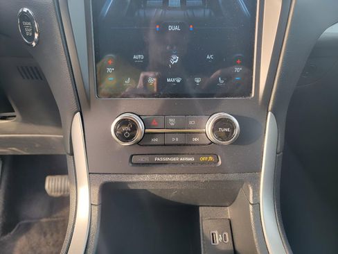Used 2024 Ford Edge SEL AWD/4WD image 21