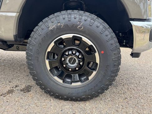 New 2026 Ford F250 Lariat image 11
