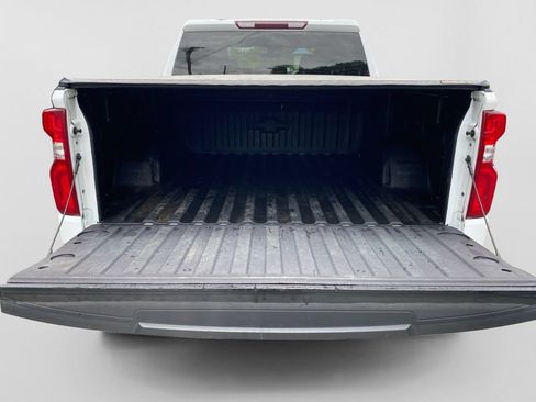 Certified 2021 Chevrolet Silverado 1500 RST w/ Redline Edition AWD/4WD image 15