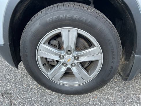 Used 2019 Chevrolet Trax LT FWD image 9