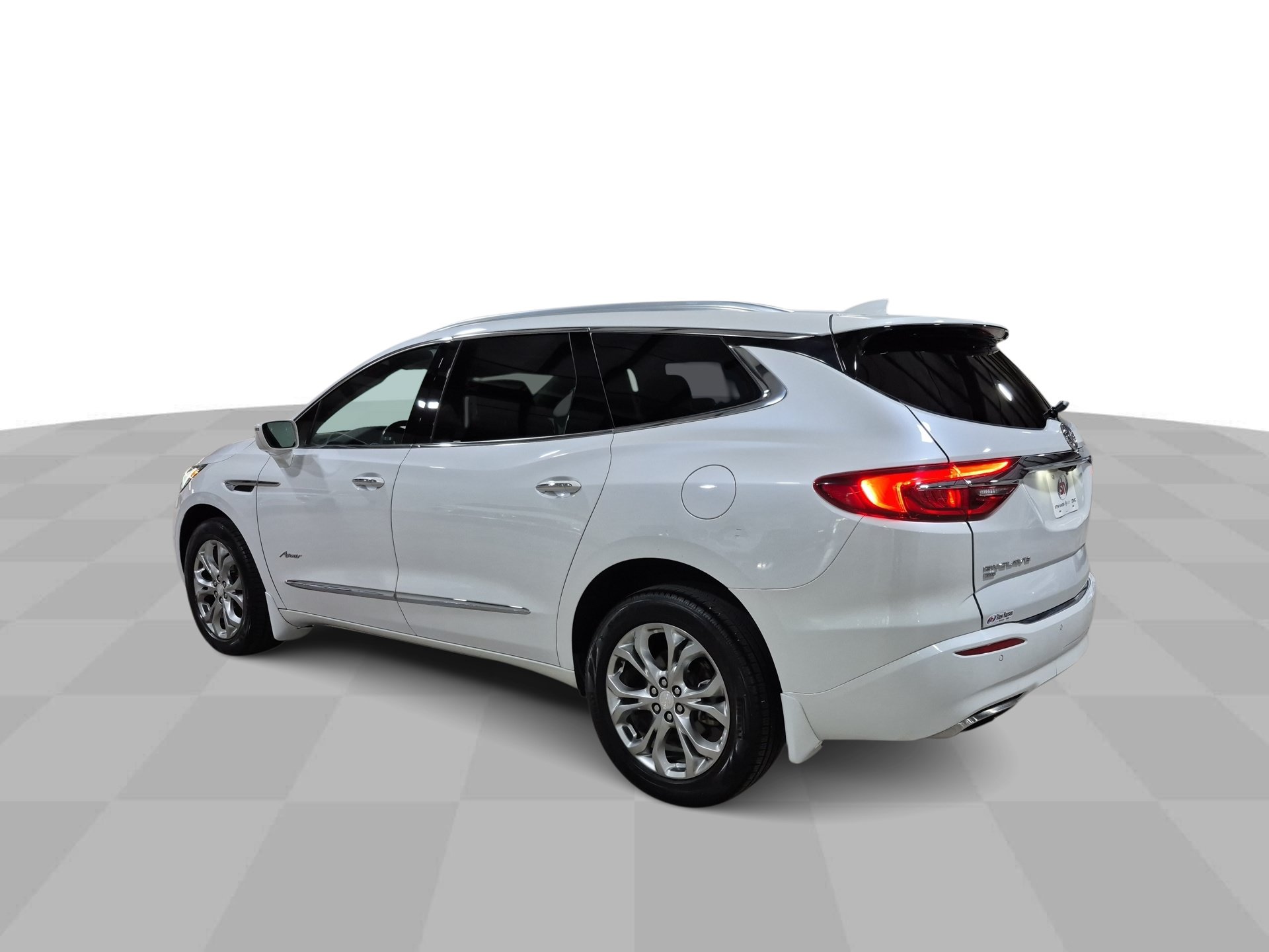 Used 2020 Buick Enclave Avenir w/ Avenir Technology Package AWD/4WD image 7