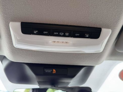 Used 2025 Nissan Kicks S w/ Interior Electronics Package AWD/4WD image 33