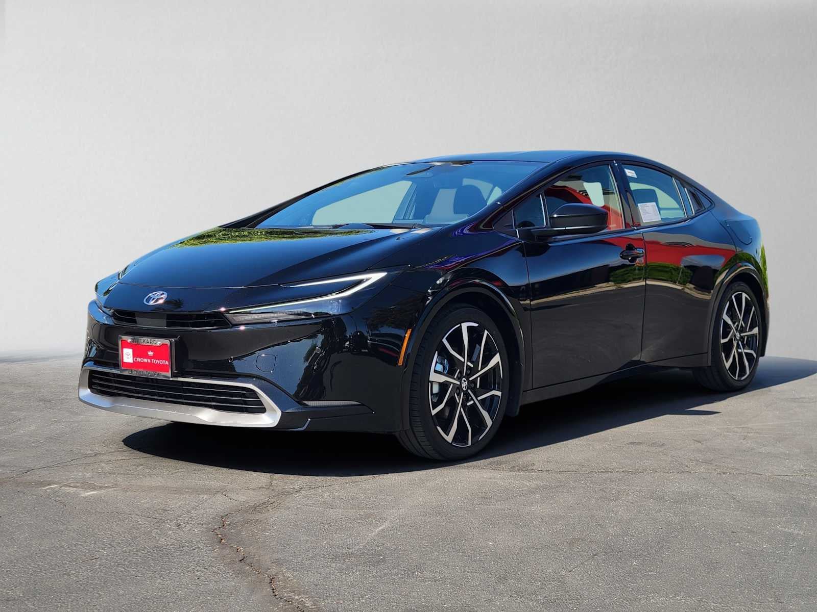 New 2027 Toyota Prius Plug-In Hybrid FWD image 7