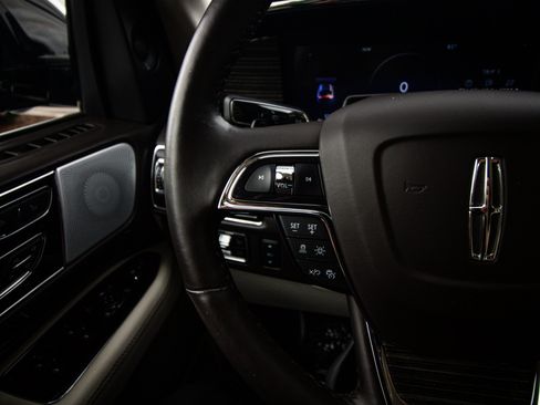 Used 2024 Lincoln Navigator L Black Label AWD/4WD image 19