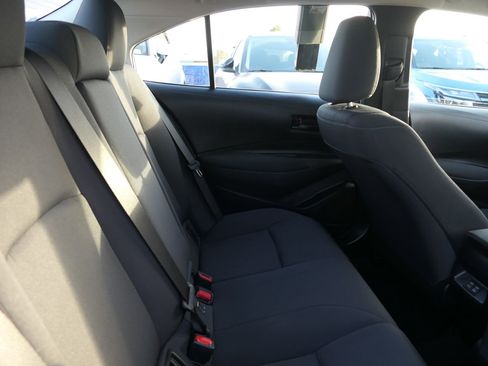 Used 2025 Toyota Corolla LE image 22