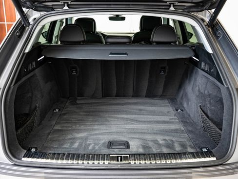 Used 2021 Audi e-tron Premium Plus w/ Premium Plus Package image 20