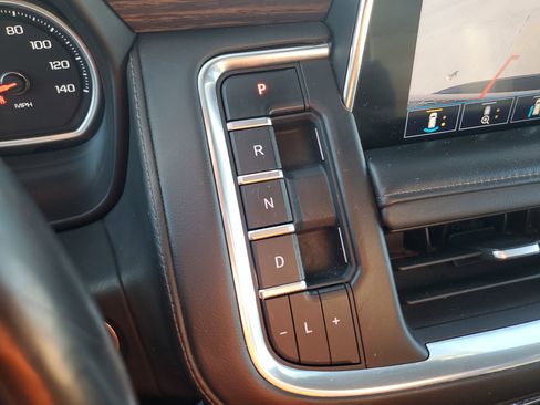 Certified 2021 Chevrolet Tahoe High Country w/ Premium Package image 24