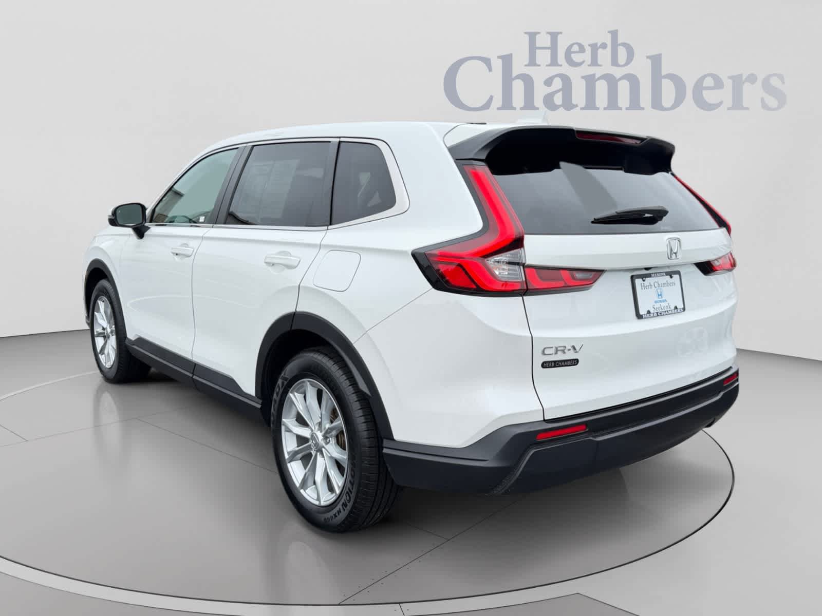 Used 2024 Honda CR-V EX image 3