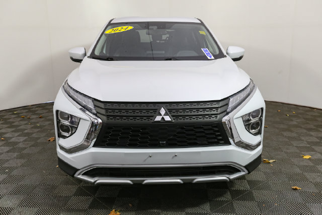 Used 2024 Mitsubishi Eclipse Cross AWD image 4