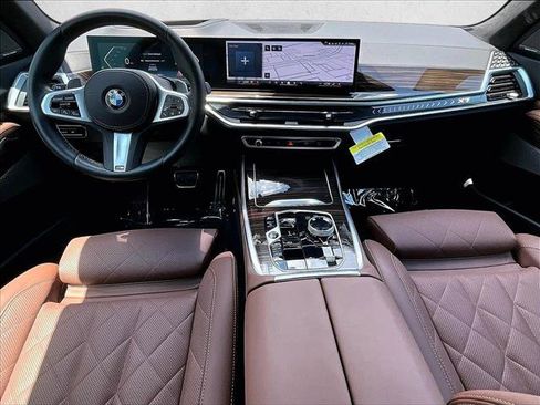Used 2026 BMW X7 xDrive40i w/ Executive Package AWD/4WD image 16