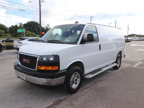 Used 2025 GMC Savana 2500 w/ Driver Convenience Package RWD image 5