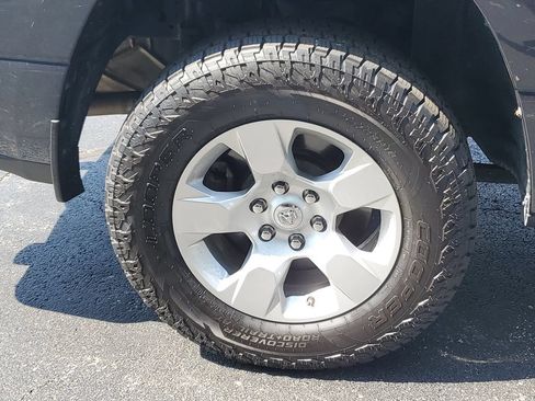 Used 2019 RAM 1500 Big Horn AWD/4WD image 6