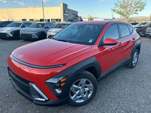 Used 2026 Hyundai Kona SE image 1