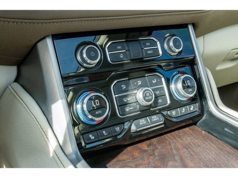 Used 2024 GMC Yukon Denali image 27