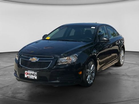Used 2011 Chevrolet Cruze LTZ FWD image 4