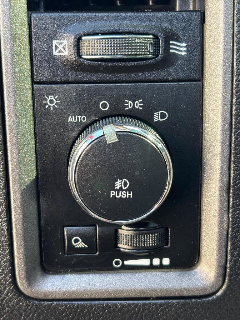 Used 2013 RAM 1500 Express RWD image 13