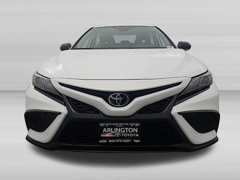 Used 2022 Toyota Camry SE FWD image 9