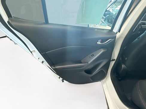 Used 2014 MAZDA MAZDA3 s Grand Touring FWD image 28