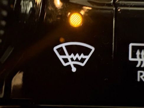 Used 2024 Toyota Highlander Platinum image 13