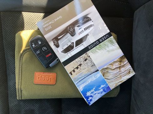 Used 2015 Jeep Grand Cherokee Altitude image 39