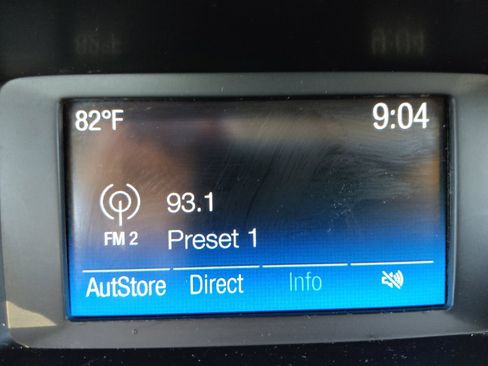 Used 2018 Ford Focus SE FWD image 25