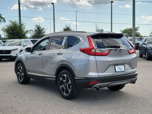 Used 2018 Honda CR-V Touring image 4