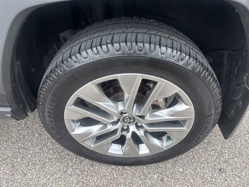 Used 2023 Toyota RAV4 XLE Premium FWD image 11