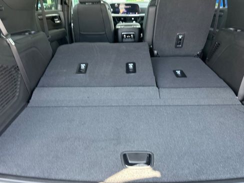 New 2025 Chevrolet Tahoe Premier image 16