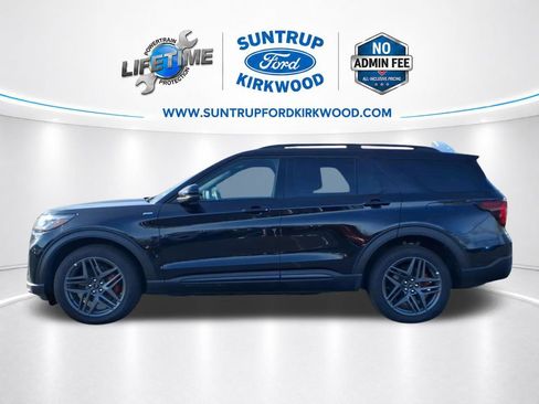 Used 2025 Ford Explorer ST-Line w/ ST-Line Street Pack AWD/4WD image 23