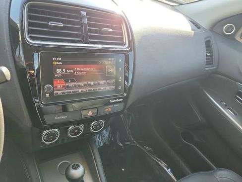 Used 2018 Mitsubishi Outlander Sport SEL image 28