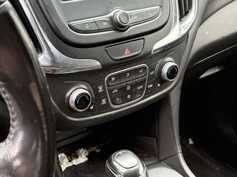 Used 2019 Chevrolet Equinox LT FWD image 9