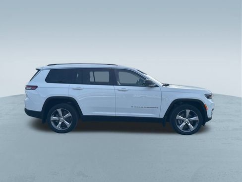 Used 2021 Jeep Grand Cherokee L Limited w/ MOPAR Finishing Package image 9